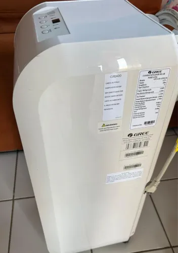 Ar-condicionado portátil Gree 12.000 BTUs - 127V