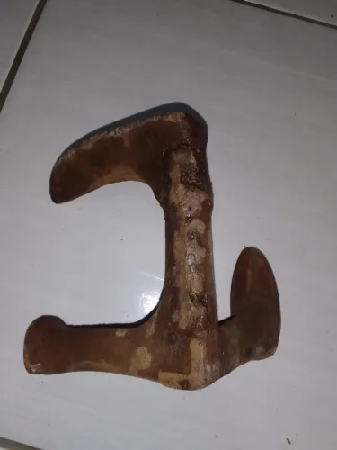 Bigorna de Sapateiro. Antiga Bigorna de Sapateiro em ferro fundido. 18cmx18cm, 3 kg.