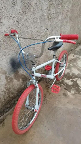 Bicicleta Monark BMX Superstar aro 20