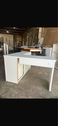 Mesa em L para nail designer 