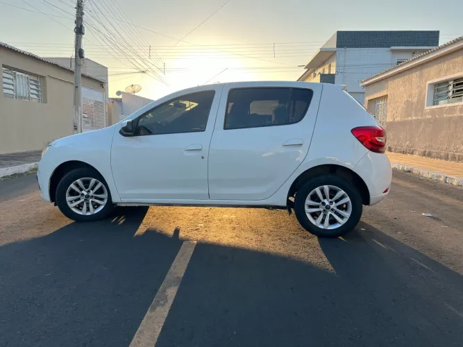 Renault Sandero Zen Flex 1.0 12V 5P Mec. 2021