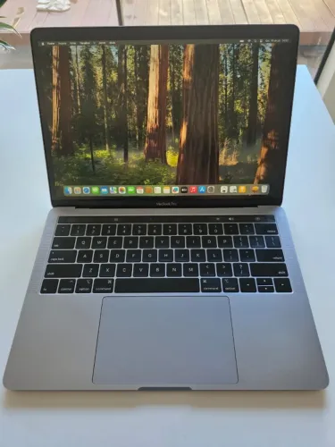 Macbook Pro 2019 Cinza Espacial Core i5 Com Touch Bar Impecável