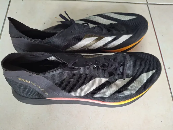 Adidas Takumi 44 - seminovo