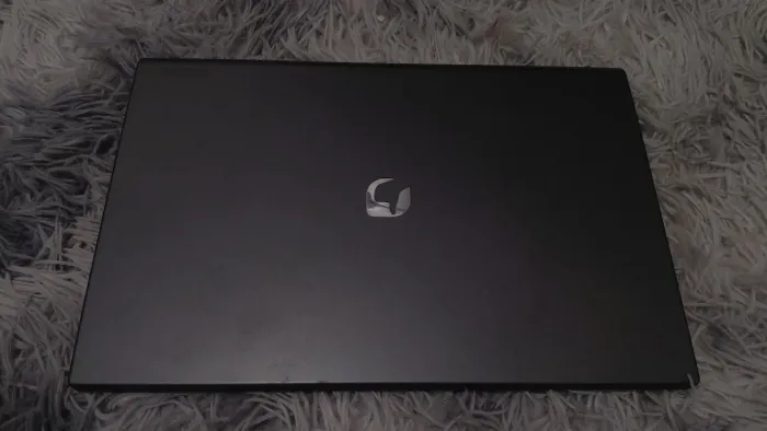 Vendo notebook Positivo para retirada de peças.