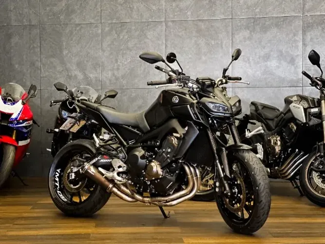 YAMAHA MT-09 2024/2025