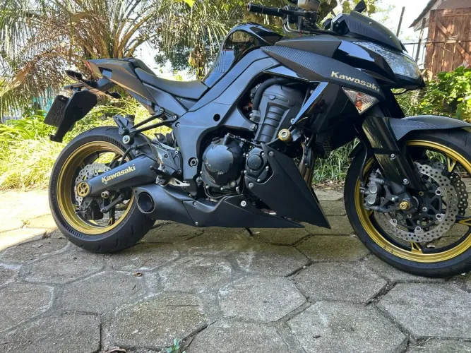 KAWASAKI Z1000 2011 PRETA - 55.600KM | 100% ORIGINAL | ESCAPAMENTO DE FÁBRICA