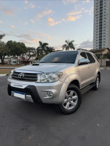 Toyota Hilux SW4 SRV D4-d 4X4 3.0 TDI Dies. AUT 2011