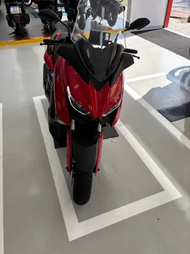 YAMAHA X Max 2024 Novíssima 