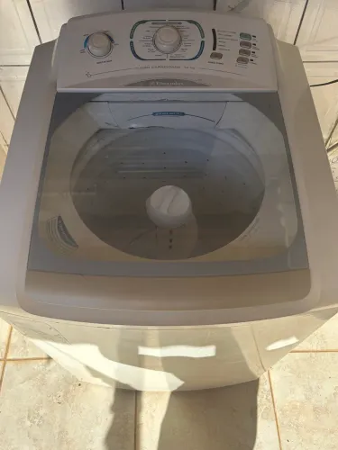 Máquina de Lavar ELETROLUX 12KG TURBOCAPACIDADE 12 FUNÇÕES