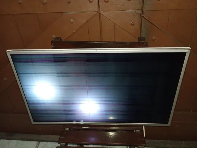 TV Smart 32" LG Tem Som Não Tem Imagem 32LF585B