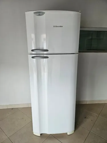 VENDO GELADEIRA ELECTROLUX