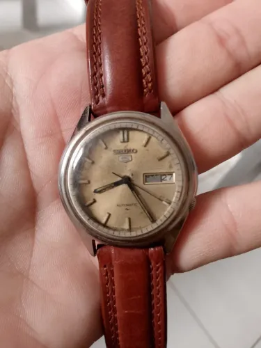 Relógio Seiko automático funcionando