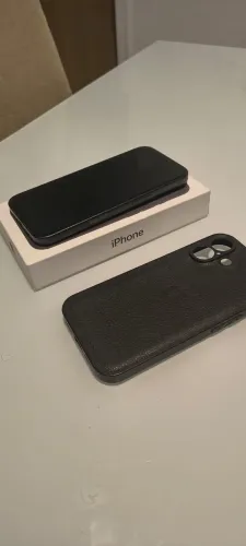 Vendo ou troco iPhone 16 preto por inferior com volta ou pc gamer