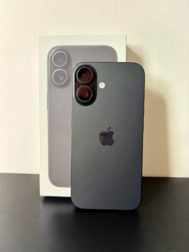 iPhone 16 128GB Preto, Bateria 100%, Tela com Trinca Leve
