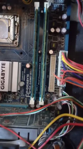 Vendo um CPU processador quadricore