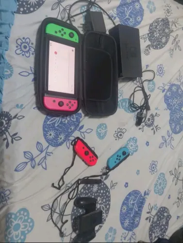 NINTENDO SWITCH V1 USADO