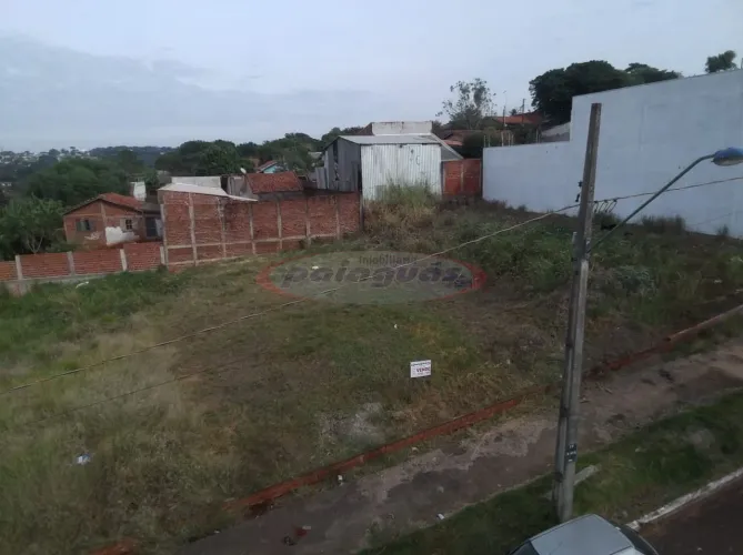 Terrenos à venda em Conjunto Habitacional Requião, Maringá-PR