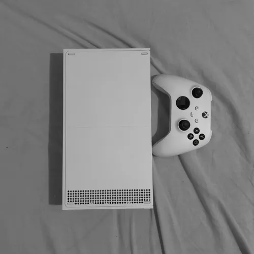 Xbox Series S 512GB SSD - Impecável + Controle Original (Pouco Uso)