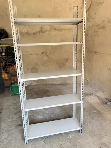 Prateleira de aço reforçada 