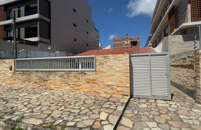 Casa com 3 dormitórios à venda, 217 m² por R$ 1.300.000 - Bessa - João Pessoa/PB