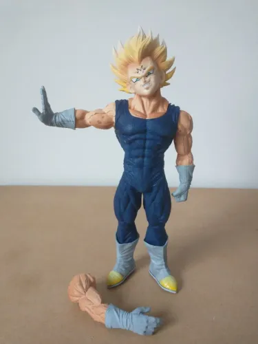 Boneco Figura Dragon Ball Z Majin Vegeta Super Saiyajin 25cm Braco Extra
