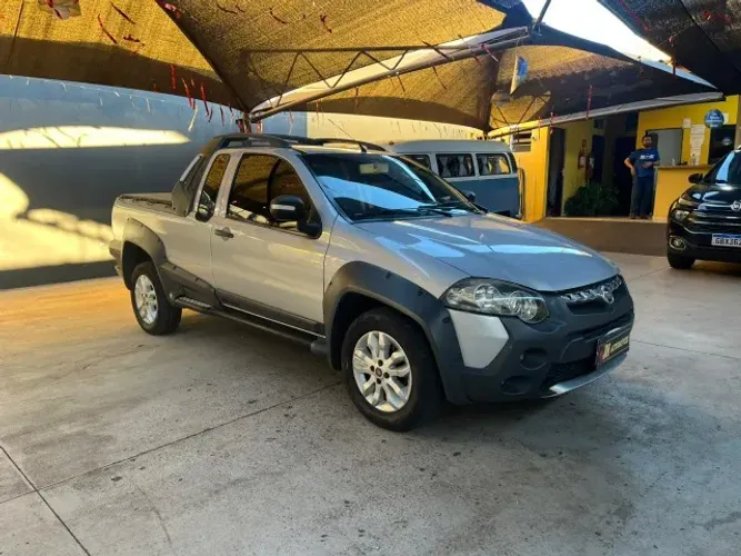 Fiat Strada Adventure 1.8/ 1.8 Locker Flex CE 2013