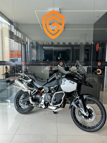 BMW F-900 GS Adventure Plus