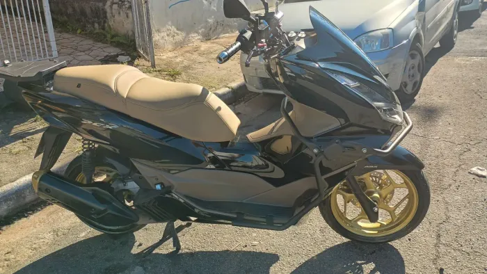 Moto excelente estado.