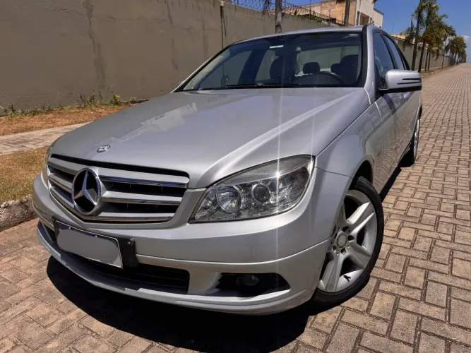 Mercedes-Benz C-180 CGI Classic 1.8 16V 156cv Aut. 2011