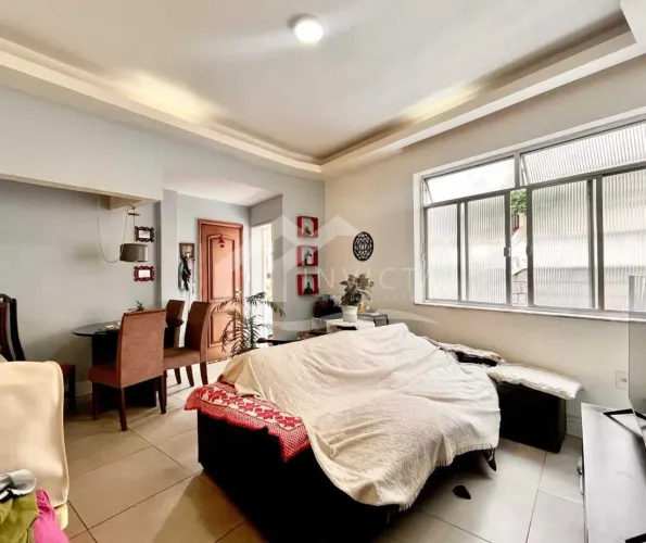 Excelente apartamento de 2 quartos na Rua Djalma Ulrich . Posto 5, Copacabana