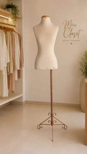 Manequin feminino de busto