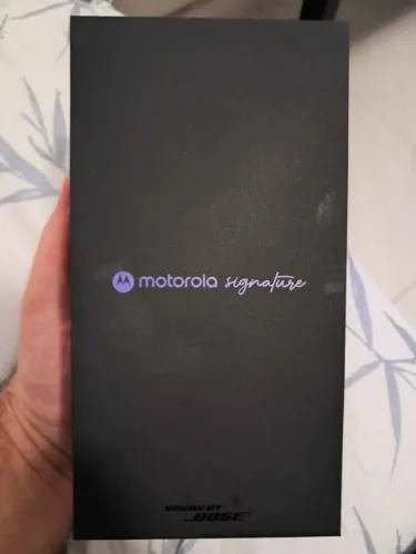 Smartphone Motorola Signature 5G 512GB 12GB 3 cameras Sony Lytia Zoom 100x Preto LACRADO