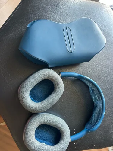 fones de ouvido Apple AirPods Max na cor azul