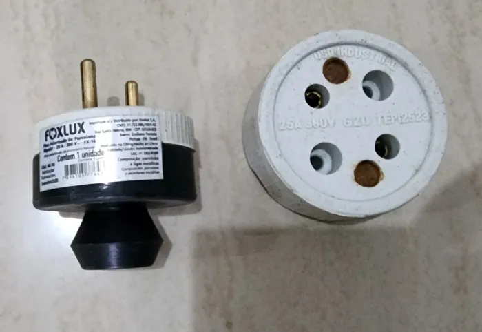 Tomada porcelana reforçada (Nova - Envio para todo o Brasil) 