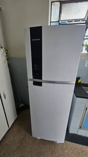 Geladeira Brastemp Frost Free - Semi Nova - Excelente Estado