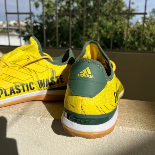 chuteira adidas gamemode importada - para futsal - end plastic waste - nova - futebol