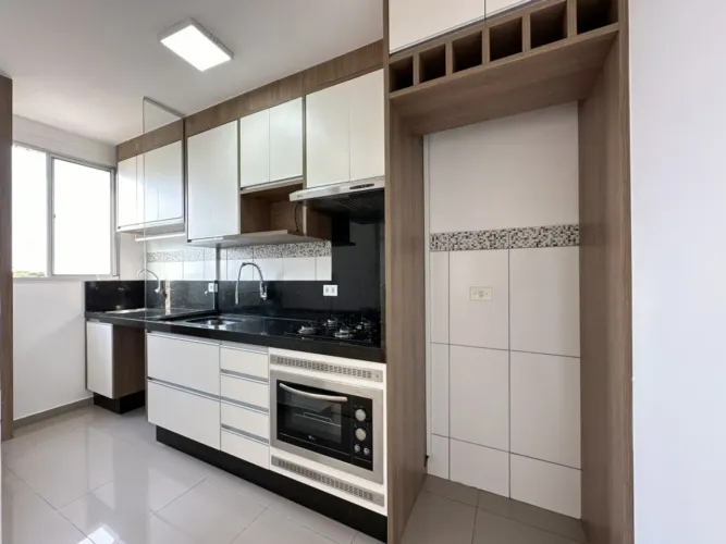 Apartamento de 2 quartos para alugar no Jardim Alvorada em Maringá semimobiliado com plane