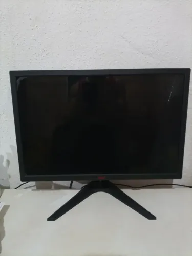 Monitor 19' da Ipega quebrado