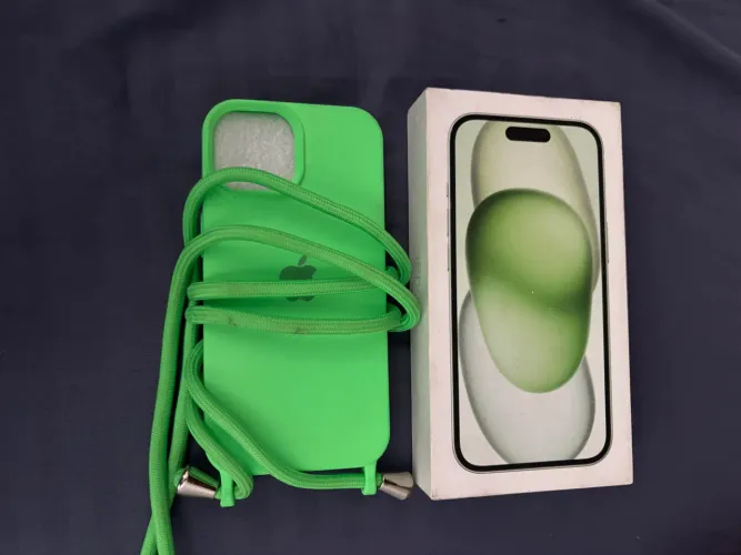 iPhone 15 em perfeito estado