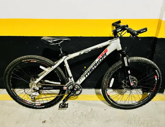 Bicicleta Merida Aro 26 com 27 marchas
