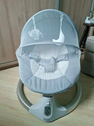 Cadeira de balanço MAXI BABY automática