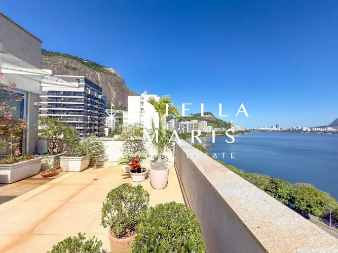 Lagoa, Cobertura Duplex com churrasqueira, 360 m2, 5 quartos sendo 2 suítes, 2 vagas e vis