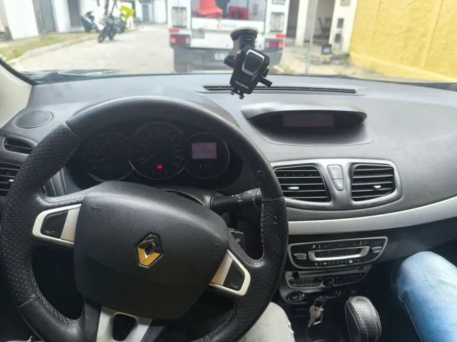 Renault Fluence Sed. Dynamique 2.0 16V Flex Aut. 2013