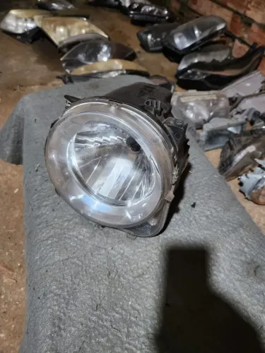 Farol esquerdo Renegade 15/18 original