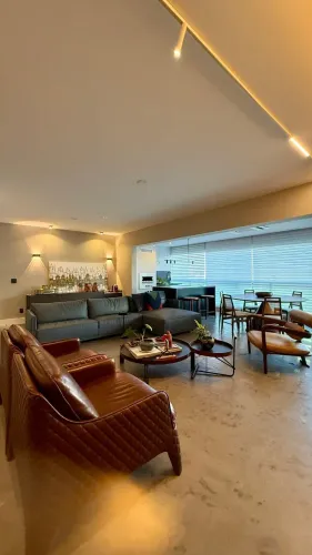 Le Parc, 166m², sala ampla, 2 suítes, lavabo, varanda gourmet, climatizado, área de serviç