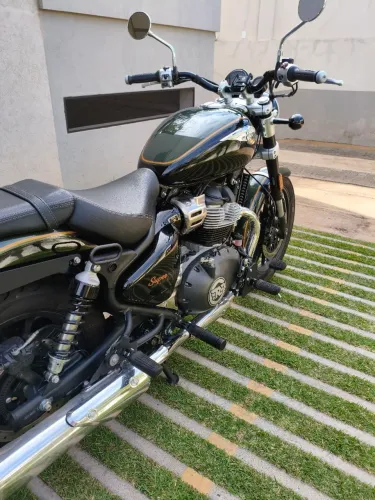 Super meteor 650 interstelar Green
