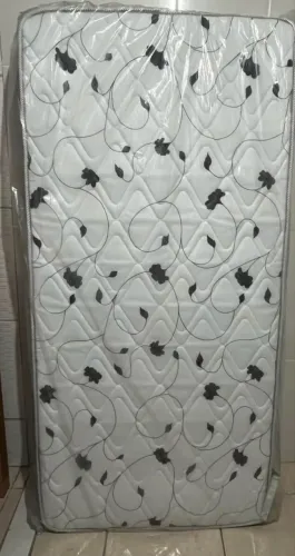 Colchão de solteiro, novo espuma