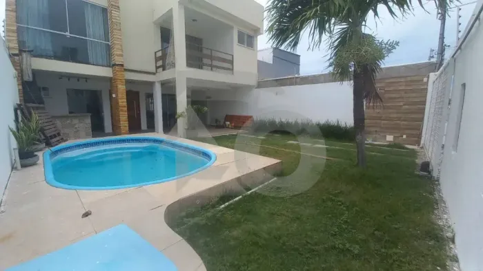 Casa Alto Padrão no Bairro Atalaia com 5 Quartos, 4 Banheiros e 4 Vagas