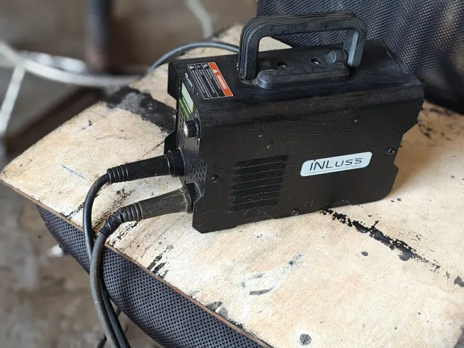 Vendo máquina de solda 260/Ap