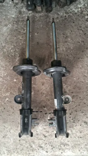 Trabalho com amortecedor tania de carros de leiloes semi novo o par a parti de 150